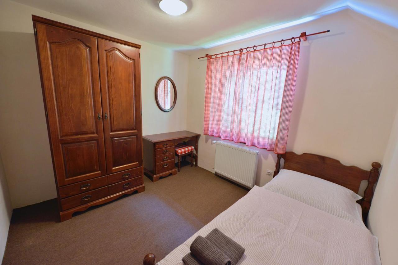 Holiday Home Davca Церкно Экстерьер фото